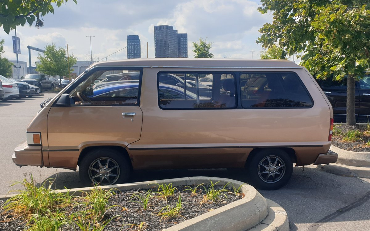 GreginCAN's tweet photo. Couple of @ToyotaMotorCorp survivors noticed recently.  
#quality https://t.co/qFakfsxRuS