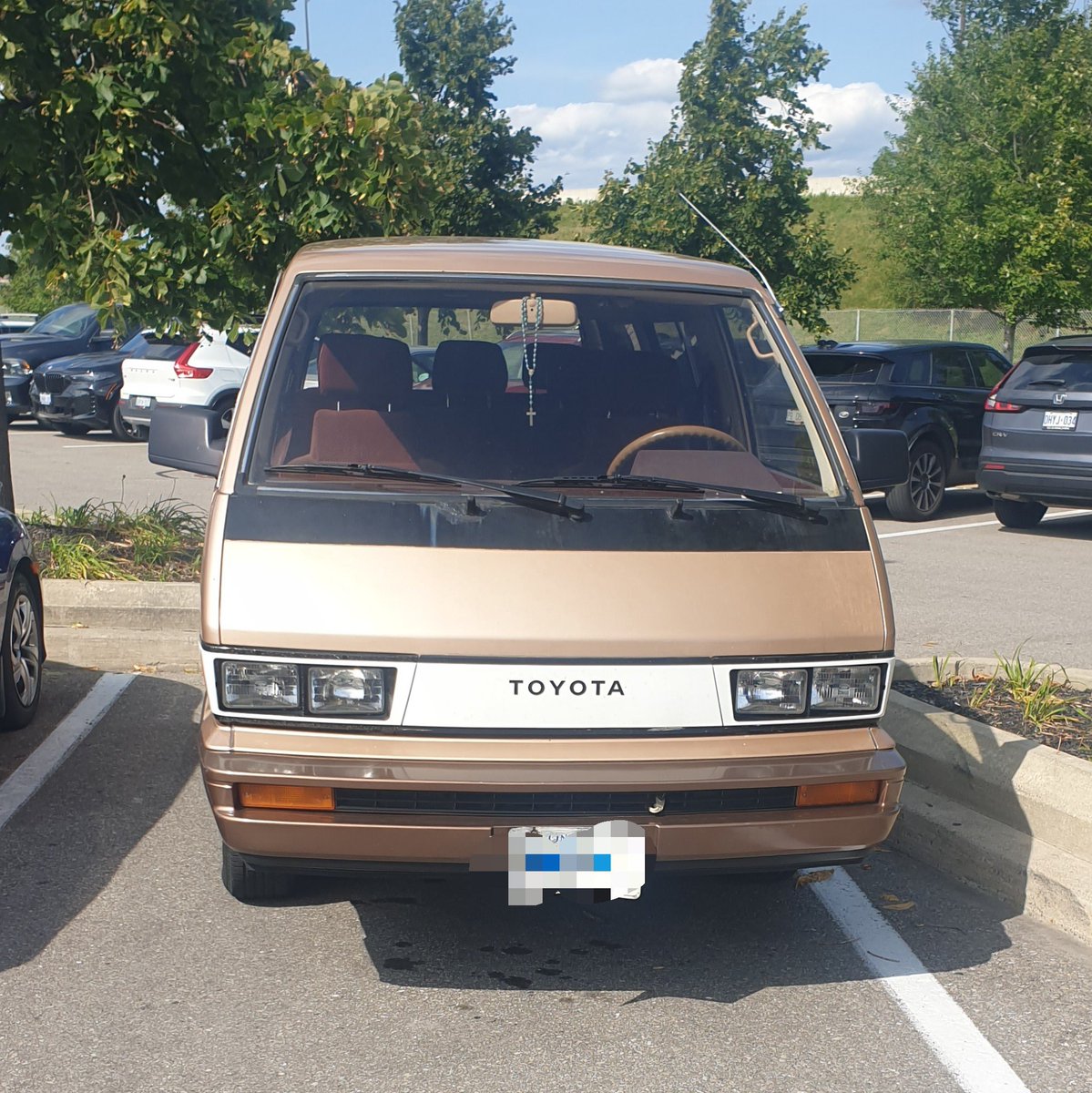 GreginCAN's tweet photo. Couple of @ToyotaMotorCorp survivors noticed recently.  
#quality https://t.co/qFakfsxRuS