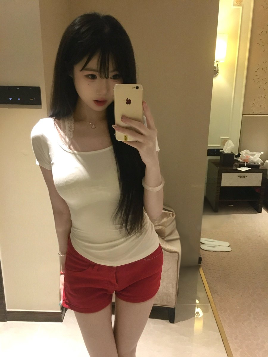 CJLarsen3's tweet photo. 我觉得脸才是重要的性器官，do的时候看着脸真的满眼爱意发自内心的那种 https://t.co/AbdvljkeW4