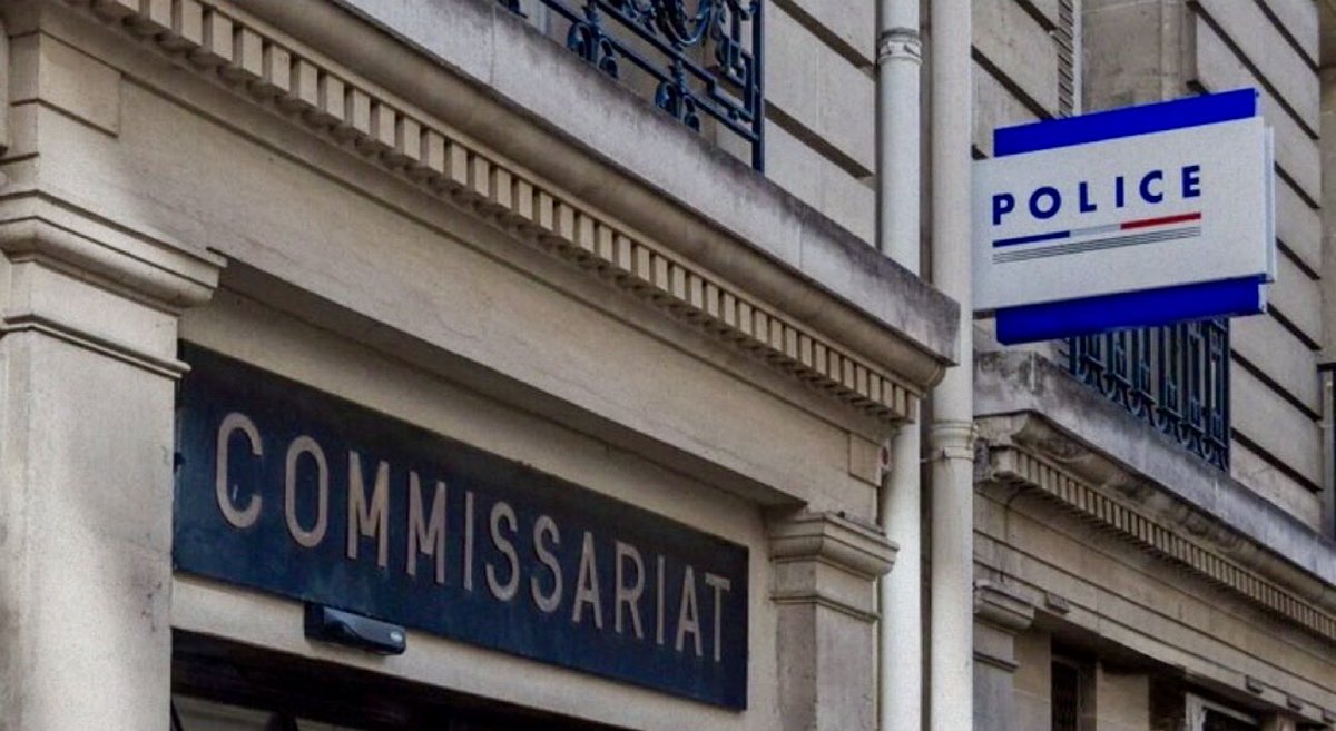 LaurentSegnis's tweet photo. Le frère d'Adama et Assa Traoré a été interpellé pour usurpation d'identité et tentative d'évasion en Seine-Saint-Denis

Déjà condamné à 18 reprises, le suspect de 35 ans visé par un mandat de recherche a demandé que sa sœur, proche de La France insoumise, soit avertie…
https://t.co/lslc6fuKVk