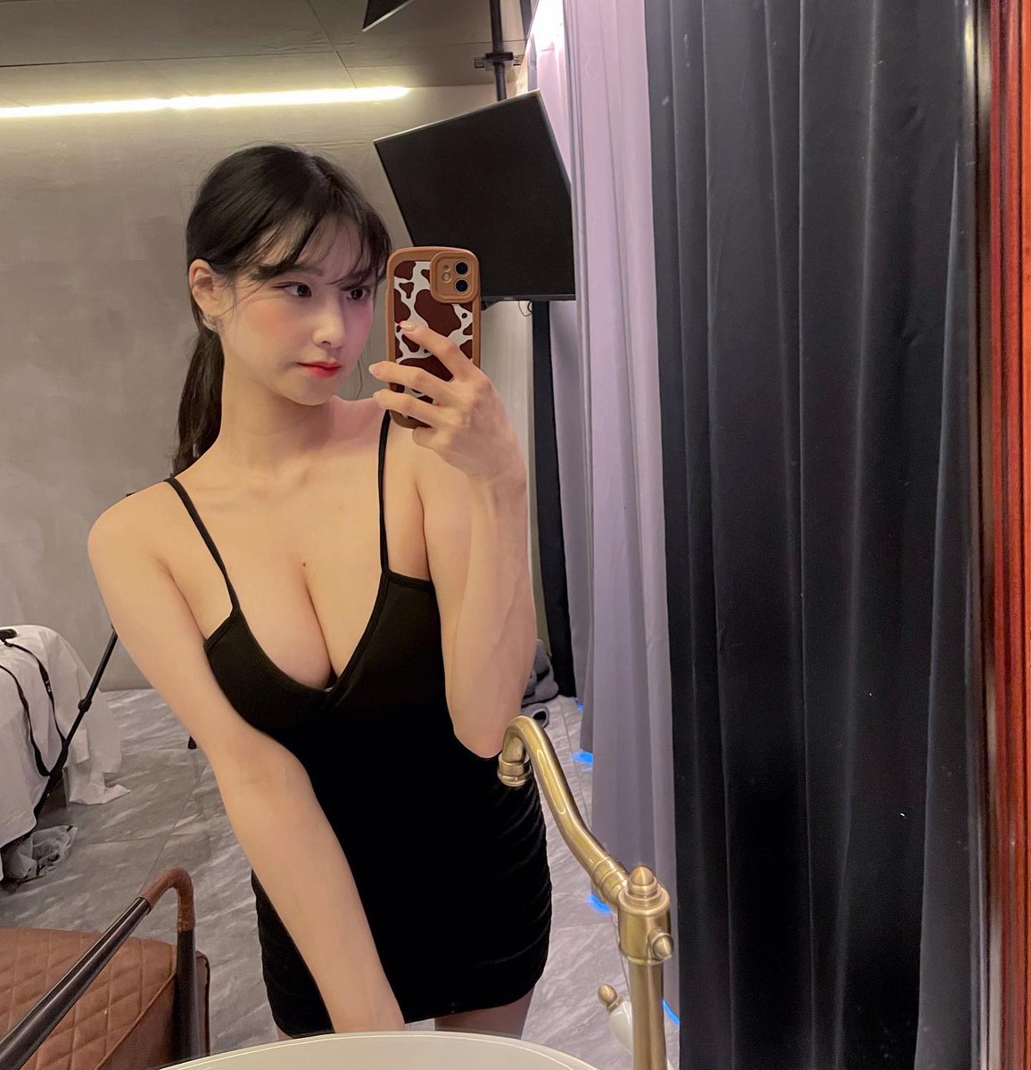 AmaiaEH's tweet photo. 咁快就忍唔住? 姐姐仲未玩夠喎😘😳

#hkgirl #港女 #hkig #學生妹 https://t.co/MJpWb57kX7
