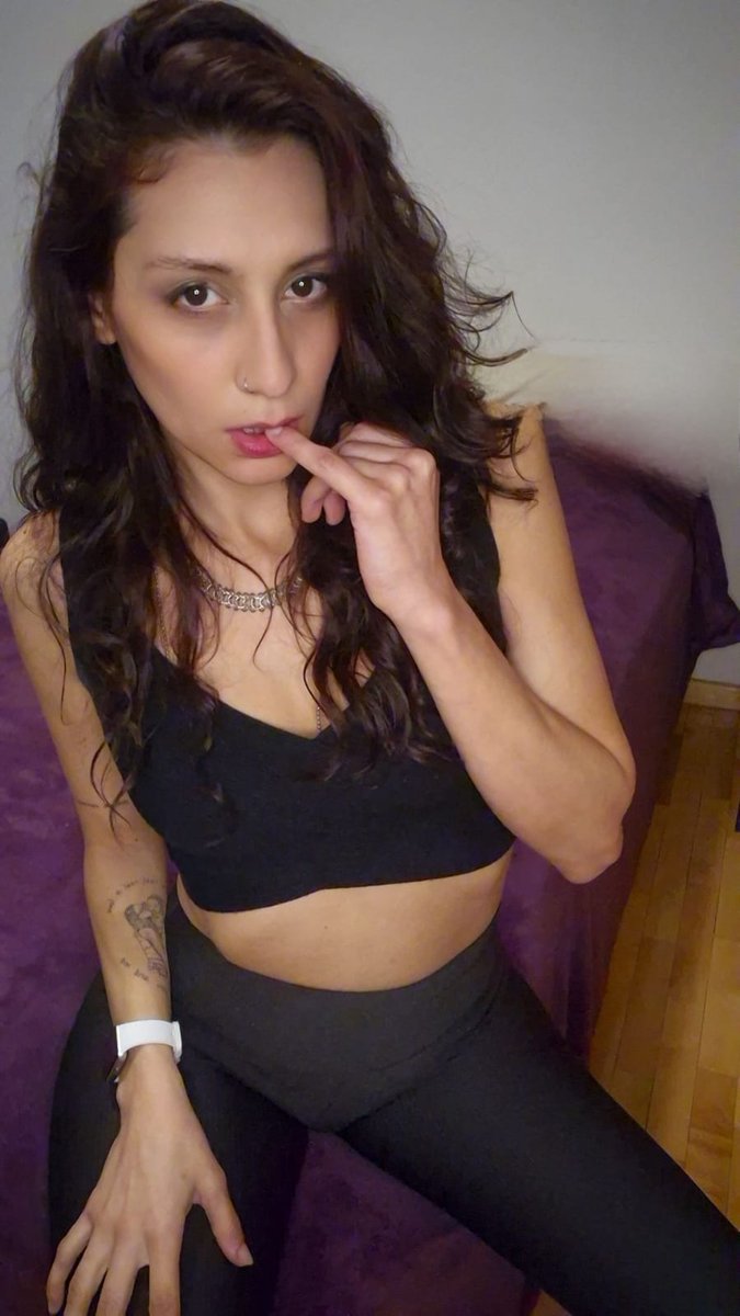 youronlystella_'s tweet photo. I wanna taste ur cock🍆 .. then deepthroat u mmm 💋💦

#nsfwtwtًً #nsfwtwtً #nsfwtwtًًً #latina #OnlyFans #NewPost #OnlyFansPromo #adult #nsfwcontent https://t.co/iypRl6AVeG