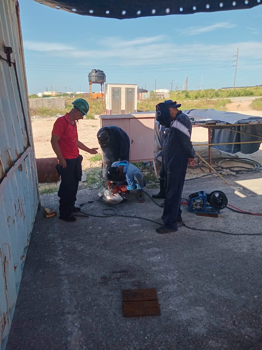 EMPet_Matanzas's tweet photo. #empetvamospormas ⚙️🔧Con el fin de agilizar y modernizar el trabajo de nuestros soldadores  se imparte en  nuestra División el Curso de Soldadura Semiautomática,oportunidad para ampliar sus experiencias y conocimientos.
#empet
#CUPET 
#MatancerosEnVictoria 
#PetrolerosPorCuba https://t.co/0WRIsbSIAe