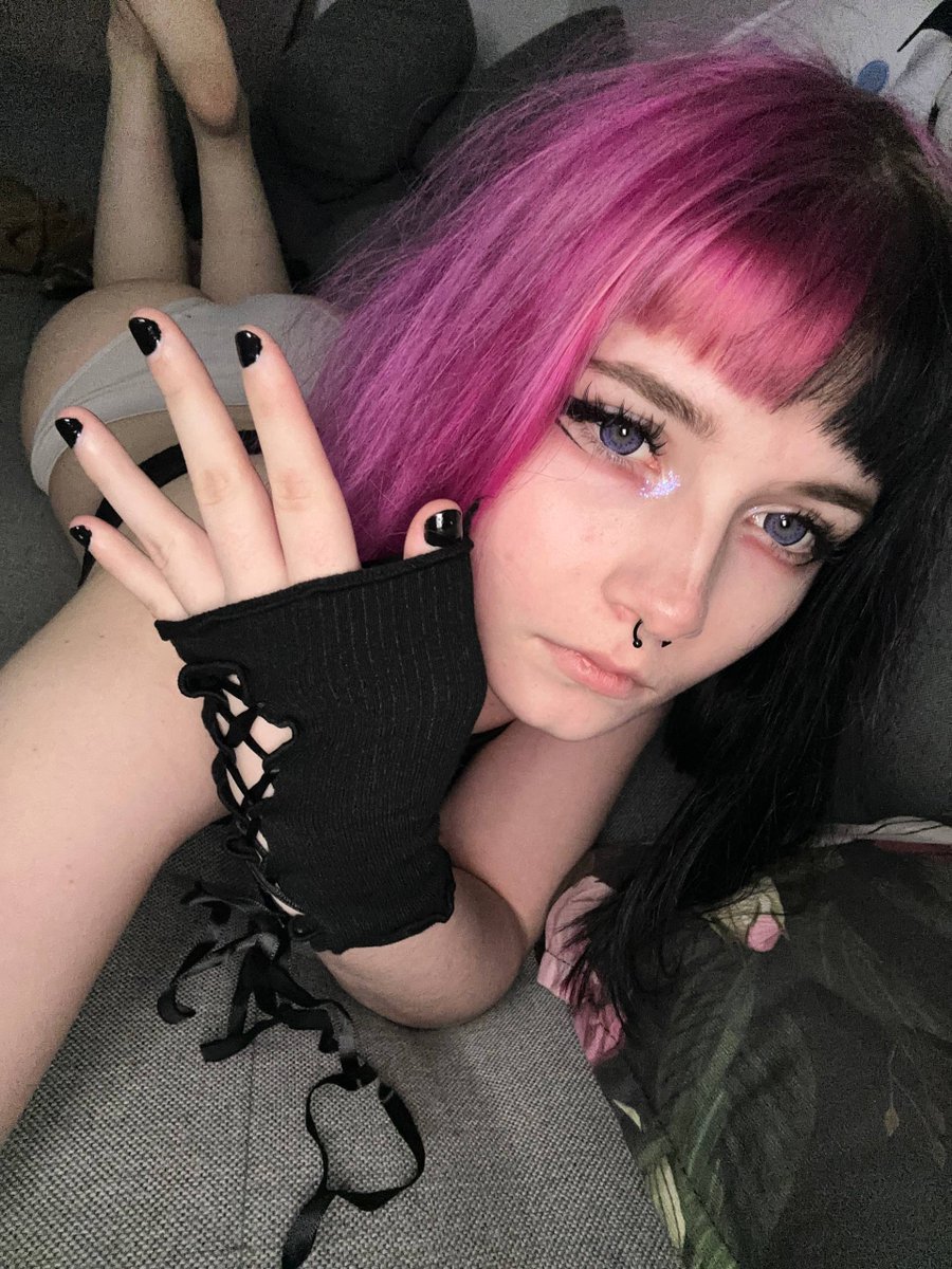 altyadof's tweet photo. ☆⋆₊° ☆⋆₊° ☾ ♡⋆' ・ ₊ ° * ゜・♡  #nsfwtwt
- 19 y.o 
- i love gaming and anime ᰔᩚ 
- juicy body 
- i'm into spicy conversations, sext, and any custom requests ♡⁼³₌₃  
find me on my social links, mwahmwah ₍ᐢ. ̫.ᐢ₎ https://t.co/4XZLASwOG7