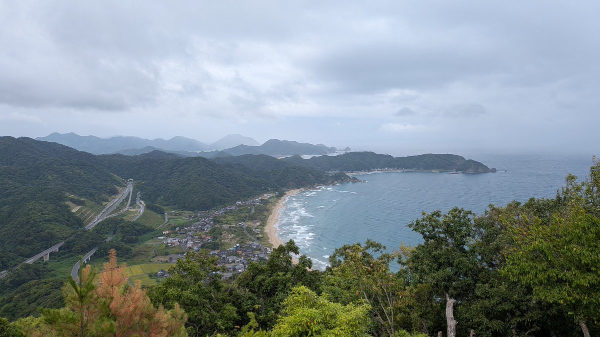 jusanya's tweet photo. 神谷奈緒さん、誕生日おめでとうございます。写真はこのために先日登った神谷山（325m）
総選挙はやれる範囲のことはやったので、11月に喜べたら良いね。
#神谷奈緒生誕祭2026
#神谷奈緒生誕祭2026 

神谷山については↓ https://t.co/Wd5r0PzVDv