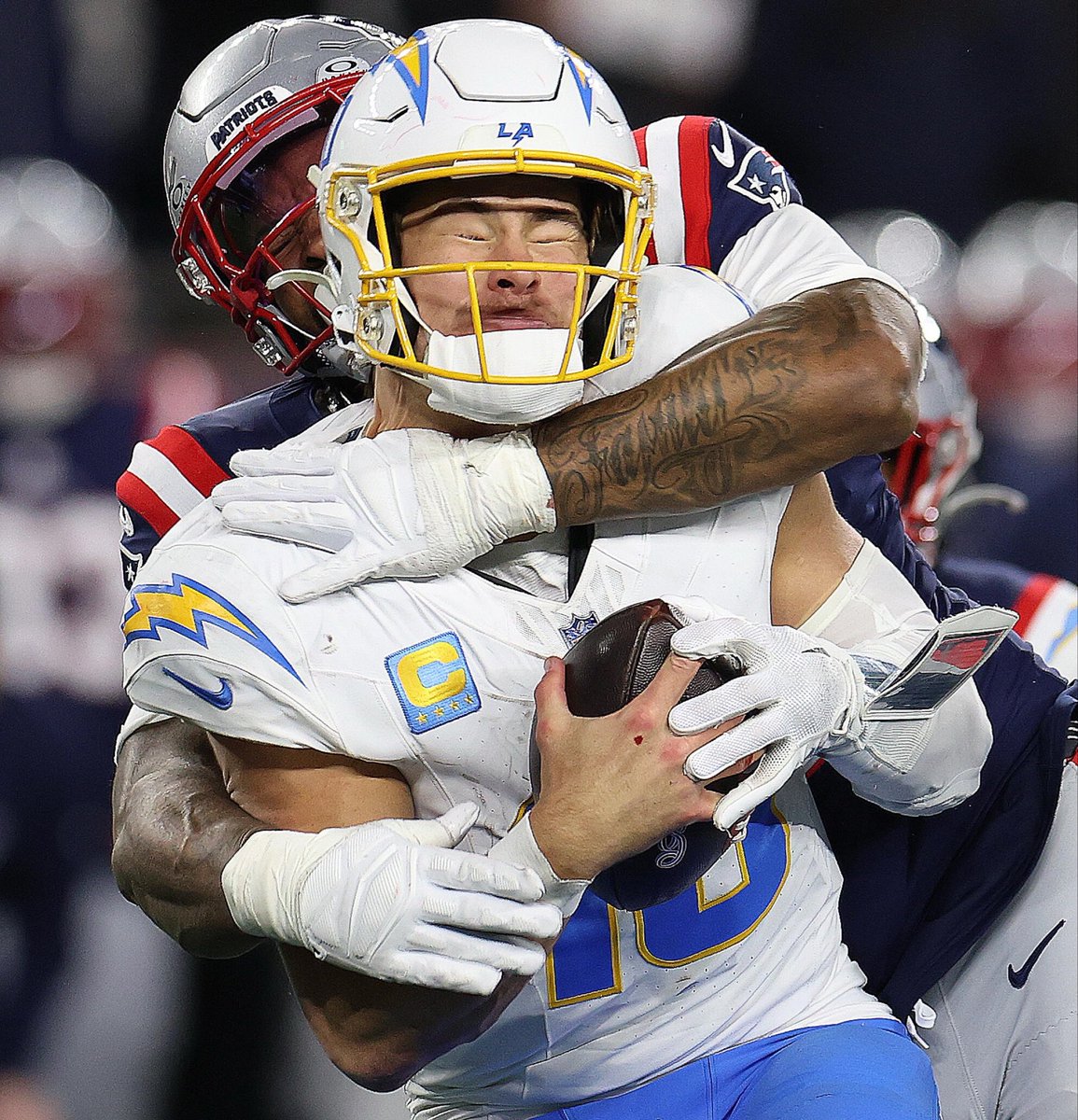 esidery's tweet photo. Justin Herbert has been sacked 241 times in 99 career games for the Chargers.

For reference, Andrew Luck was sacked 185 times in 94 career games with the Colts. https://t.co/3AFeLL2pcS