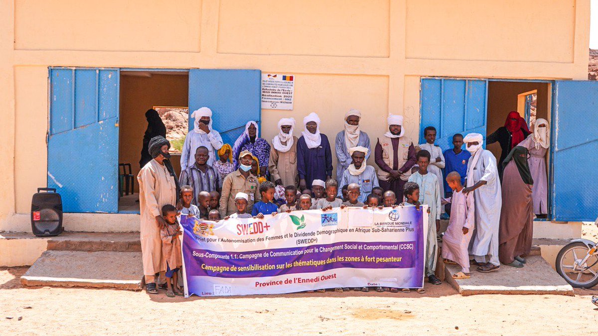 EnnediTchad's tweet photo. Du 15 au 20 septembre, la RNCE, l’Éducation nationale et le projet SWEDD sensibilisent les communautés de Wadi-Inou, Wei, Salah et Kondol à l’importance de la scolarisation.
« Inscrivons massivement nos enfants à l’école ! »

📸 Orozi Hangata https://t.co/EPvcKZgIj8