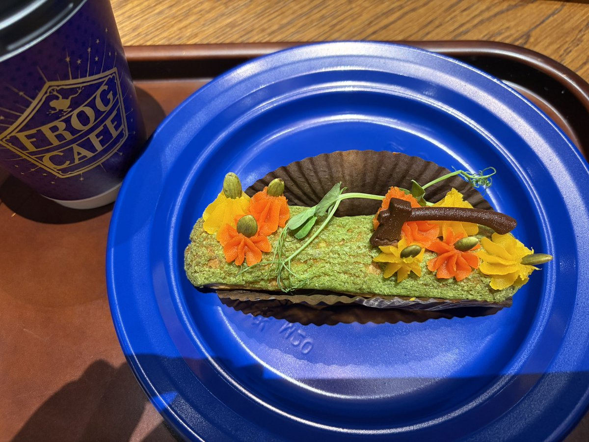 yt_dream__'s tweet photo. ハグリッドのカボチャ畑エクレア食べた🎃😋✨
ハロウィーン一色で本当にすごかったです👻✨
大広間でもデスイーターに会えました、かっこよかったです‼︎💀🐍🪄
#闇の魔術のハロウィーン
#ハリポタツアーで闇ハロ
#StudioTourTokyo https://t.co/T55lT1WQdc