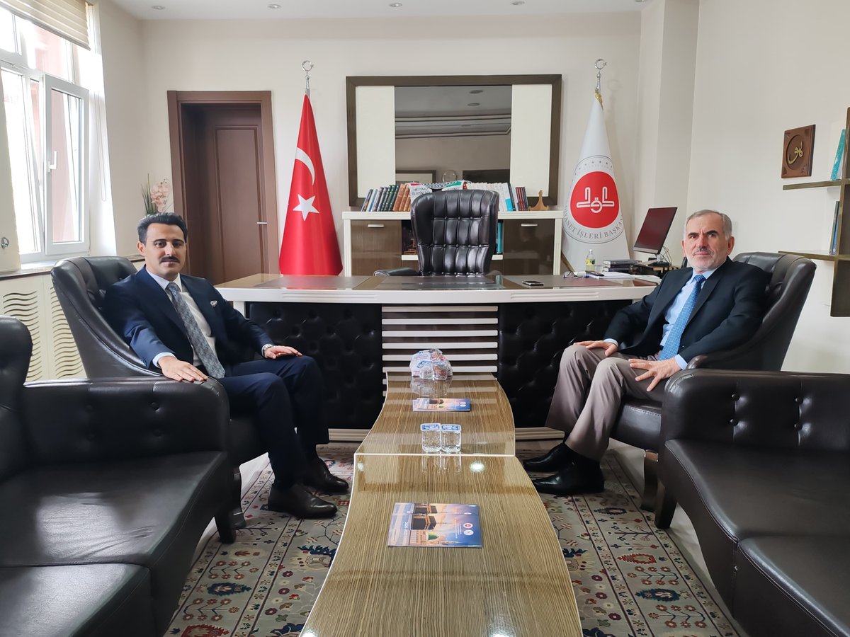 Muftuluk_37's tweet photo. 📌 Araç Kaymakamı Sayın Ali Emre Tekin’den İl Müftüsü Bekir Derin’e Ziyaret

Araç İlçe Kaymakamı Sayın Ali Emre Tekin, Kastamonu İl Müftüsü Bekir Derin’i makamında ziyaret etti.

İl Müftüsü Bekir Derin, nazik ziyaretleri dolayısıyla Kaymakam Sayın Ali Emre Tekin’e teşekkür etti. https://t.co/fqCgLWP0XW