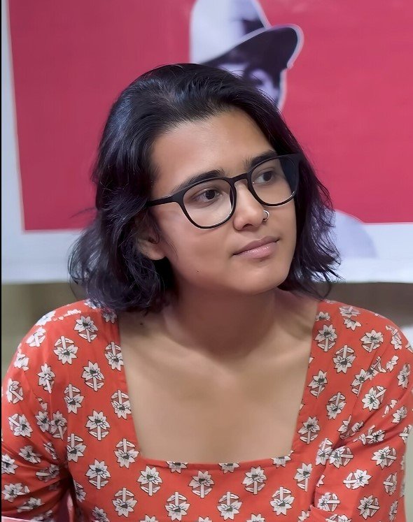 tarunjatav50's tweet photo. नेहा बोहरा क्षत्रिय समाज से है मगर कोई भी क्षत्रिय उनका साथ नहीं दे रहा 

केवल दलित पिछड़े आदिवासी ही उनके साथ है। https://t.co/a4X7JfJbG4