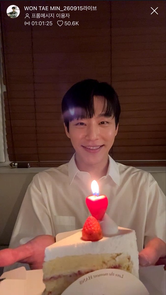 be_beaten_up's tweet photo. .                 🕯️
             🍓🍓🍓
      🎂생일축하해🎂
🎉태어나줘서 고마워🎉 https://t.co/OwA1HM2pGy