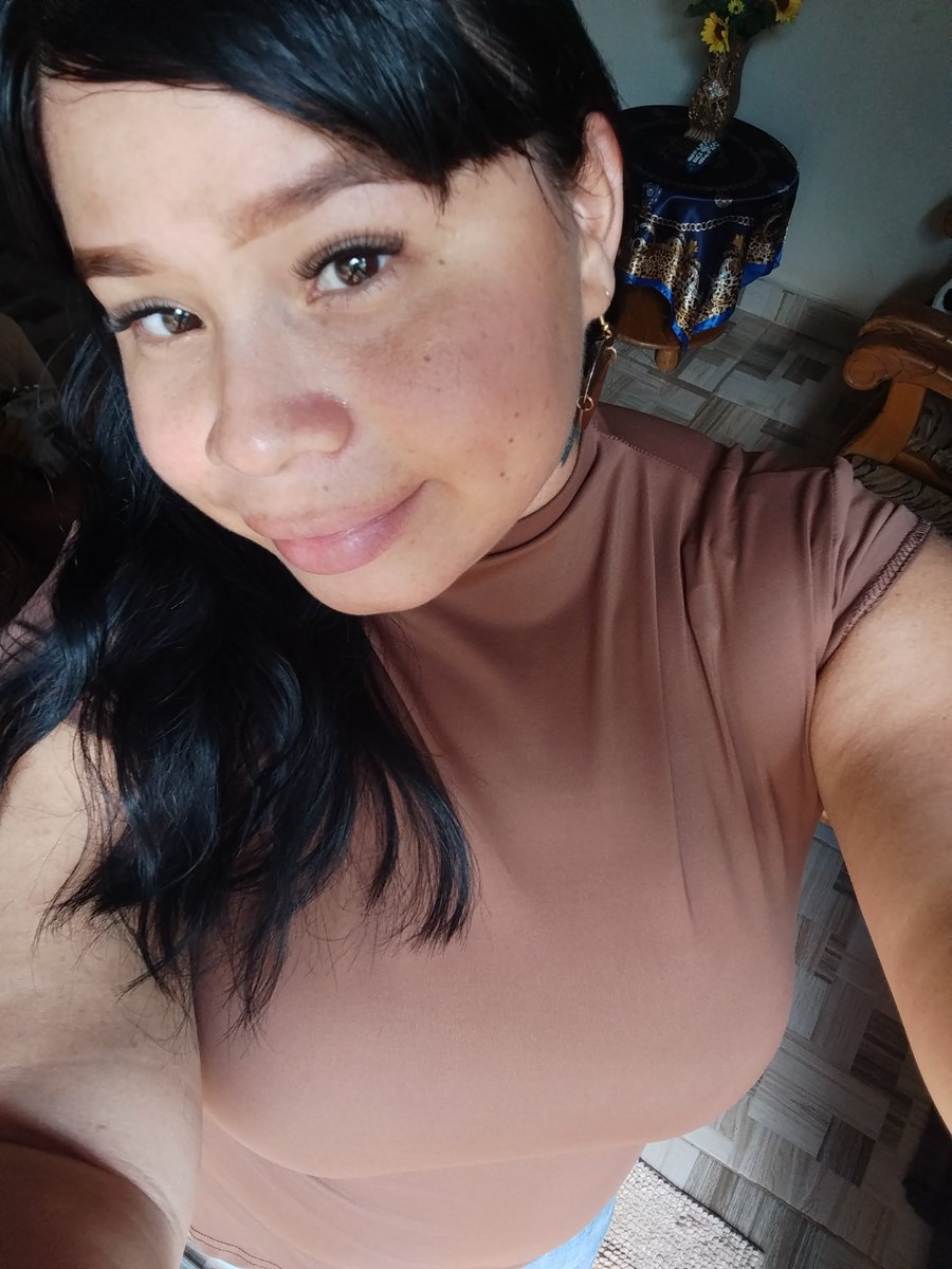 Eni__Rodriguez's tweet photo. 😍😘 mis cachetitos 😅 https://t.co/UAU2YMvgTJ