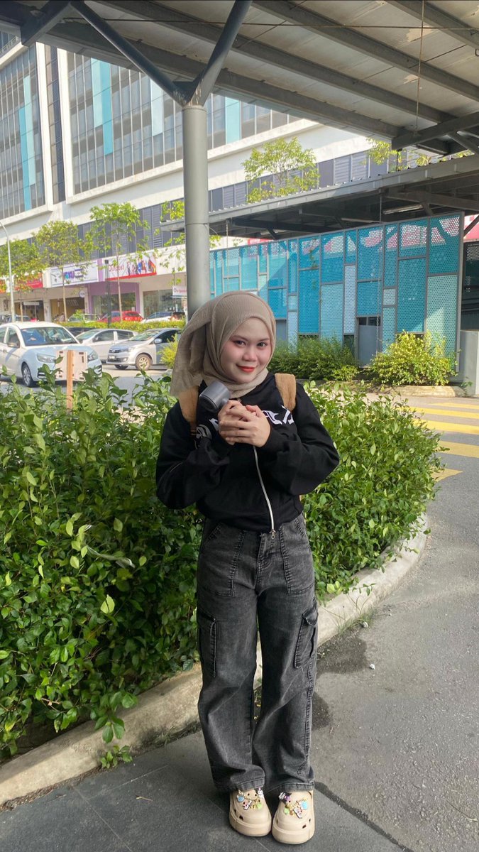 deesyumill's tweet photo. saya mampu 148cm je 😓 https://t.co/qBCb8LOxac