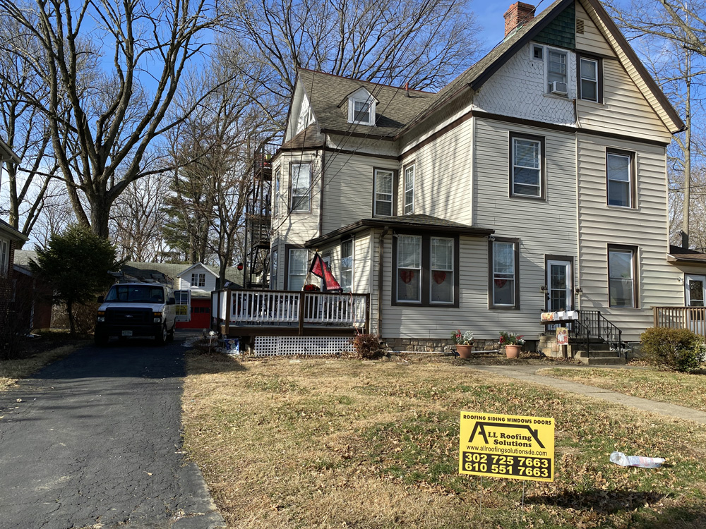 AllRoofingSol's tweet photo. Throwback to a quick roof leak repair in Glenolden, PA 19036!

Is your roof leaking after recent storms? Don’t wait for the next downpour. Even a small leak can lead to bigger problems. Schedule your roof inspection today  https://t.co/DGocZDHUwT https://t.co/19qsPB2g5F