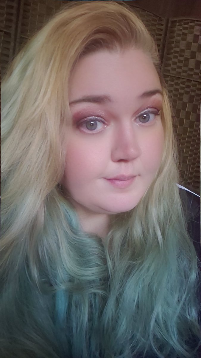 Gothbunnie6696's tweet photo. My Amazon wish list is up if anyone wants to help out... https://t.co/mq8kH1NpqD