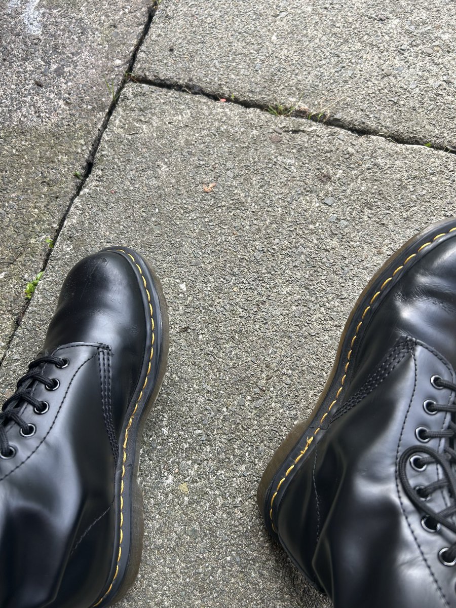 DoctoressDOM's tweet photo. Doctoress’s boots look like they need some treatment… 😈 submit your application to have your tongue used to clean them. Tribute to be considered…

Feet worship UK
Findom UK
Femdom UK https://t.co/2cSuiKrP8k