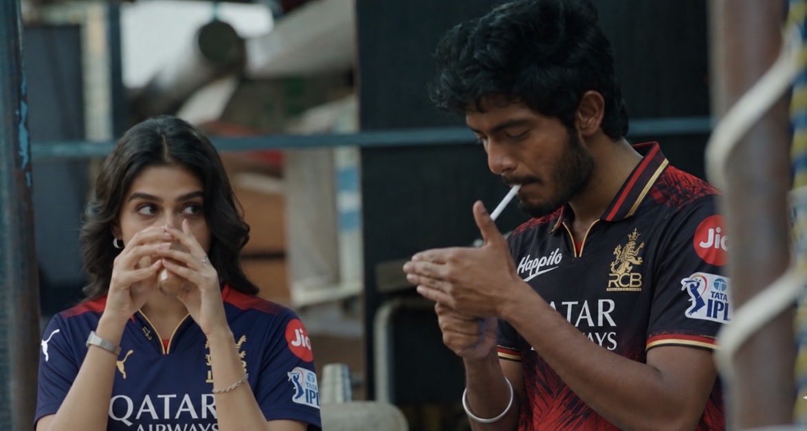 yodontcalmdown's tweet photo. me with the man that survived rcb’s 2017-2019 phase https://t.co/BeUxRuJgLp