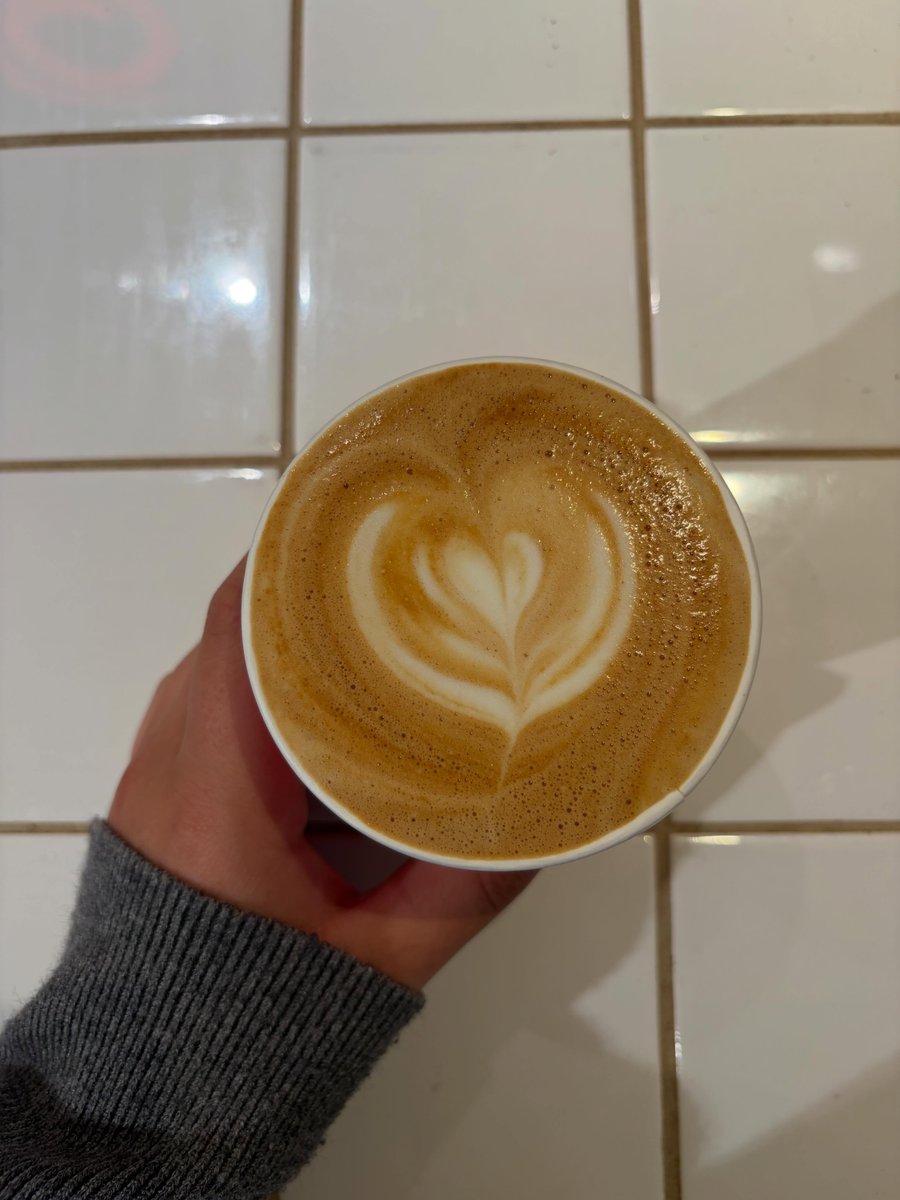 99_dieimes's tweet photo. Coffee date with @tesselzonneveld at @coffeecompany https://t.co/ROP2yXYrUz