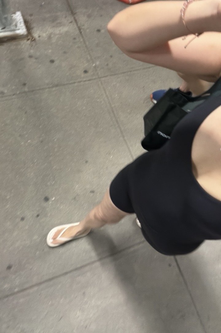 llucllaraa's tweet photo. Two weeks into solidcore and I’m already starting to see a little ab definition. I’m already happy going in, and I always leave even happier. Genuinely enjoying it is what keeps me coming back I think https://t.co/hjxGnPwayp