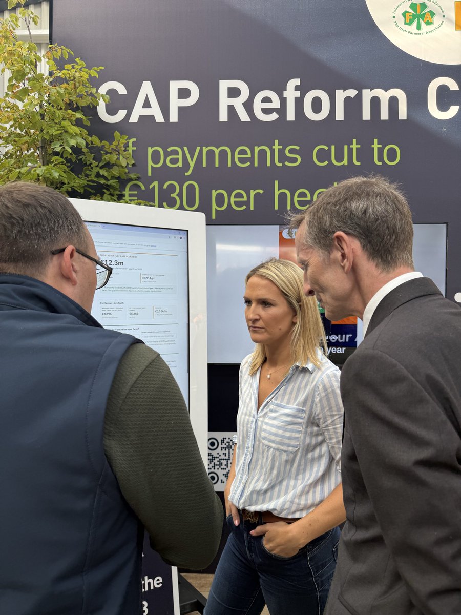 IFAmedia's tweet photo. Minister for Foreign Affairs @HMcEntee visited the CAP Hub at the IFA stand here at the @NPAIE 🤝 did you know Co. Meath could lose €86M?
Learn more at our CAP Hub https://t.co/DBWmN5tQmN #ProtectCAP https://t.co/WqjLa9fV0G