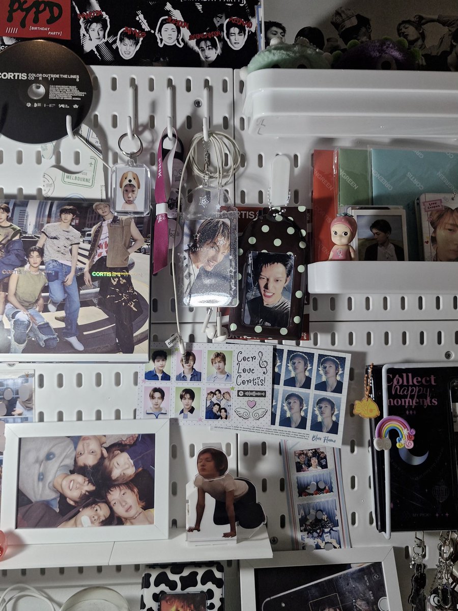 cittenl's tweet photo. bisa lama bengong liatin pageboard :< indeed to be my favorite page in my room! ^^ https://t.co/c1G6jjOs7D