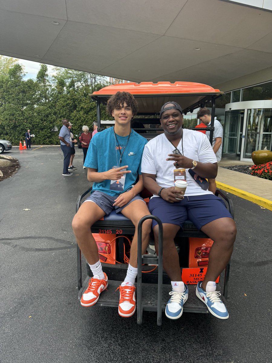 vicwilli's tweet photo. If it ain’t broke don’t fix it…… #VWBAcertified 

Golf cart vibes‼️‼️‼️. ￼ Who’s next?  
@KeatonW34 and @KellerDaugherty https://t.co/LznFPyicgc