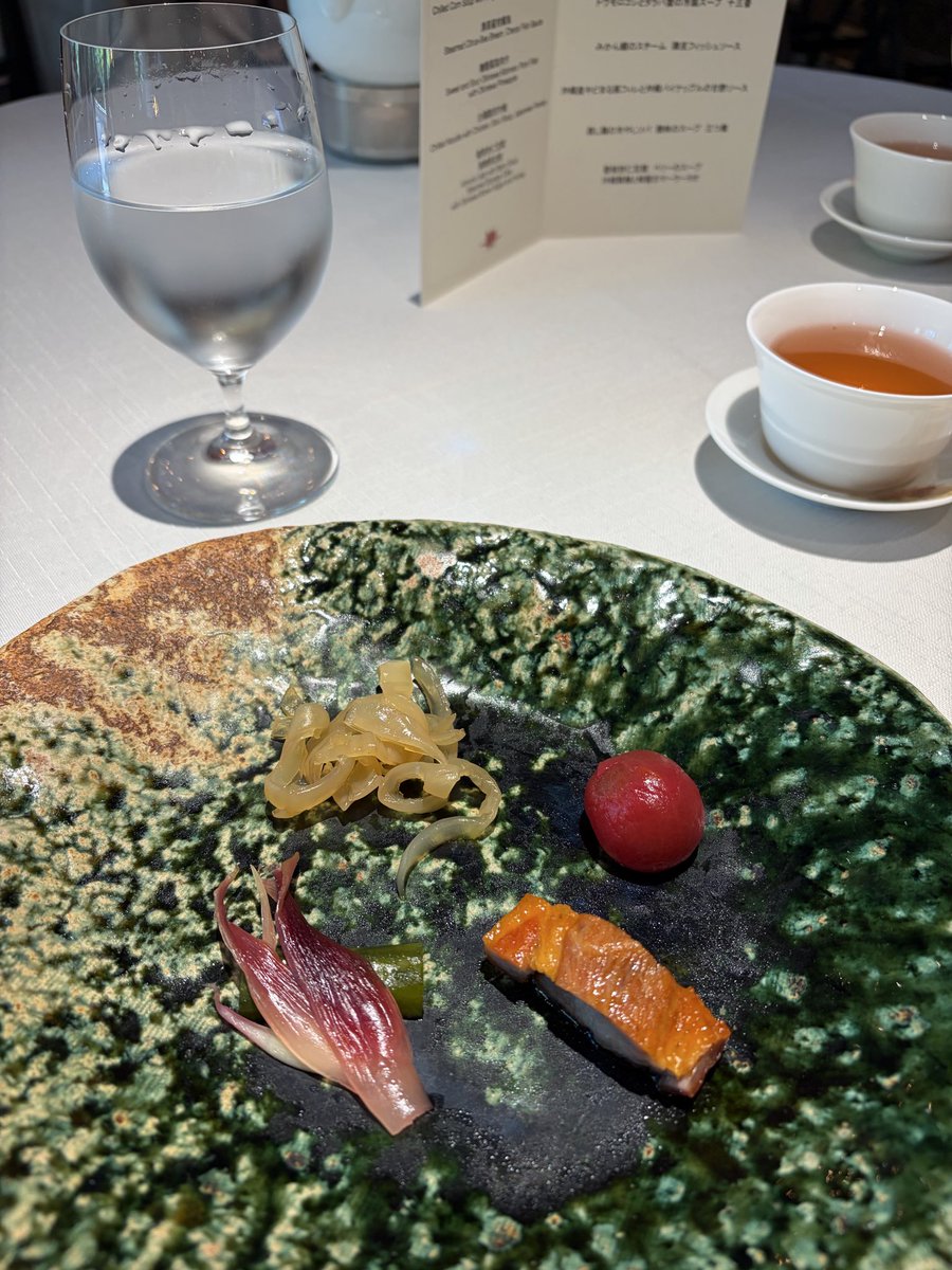 shiawaseayan's tweet photo. 2026.8.1

大阪
リッツカールトン
中華ランチ

京都祇園
ドミトリー2500円の宿からの
まさかの豪華なランチ🤣

mico＊さんと再会出来て
嬉しかった日〜😗 https://t.co/CBTDBSxix4