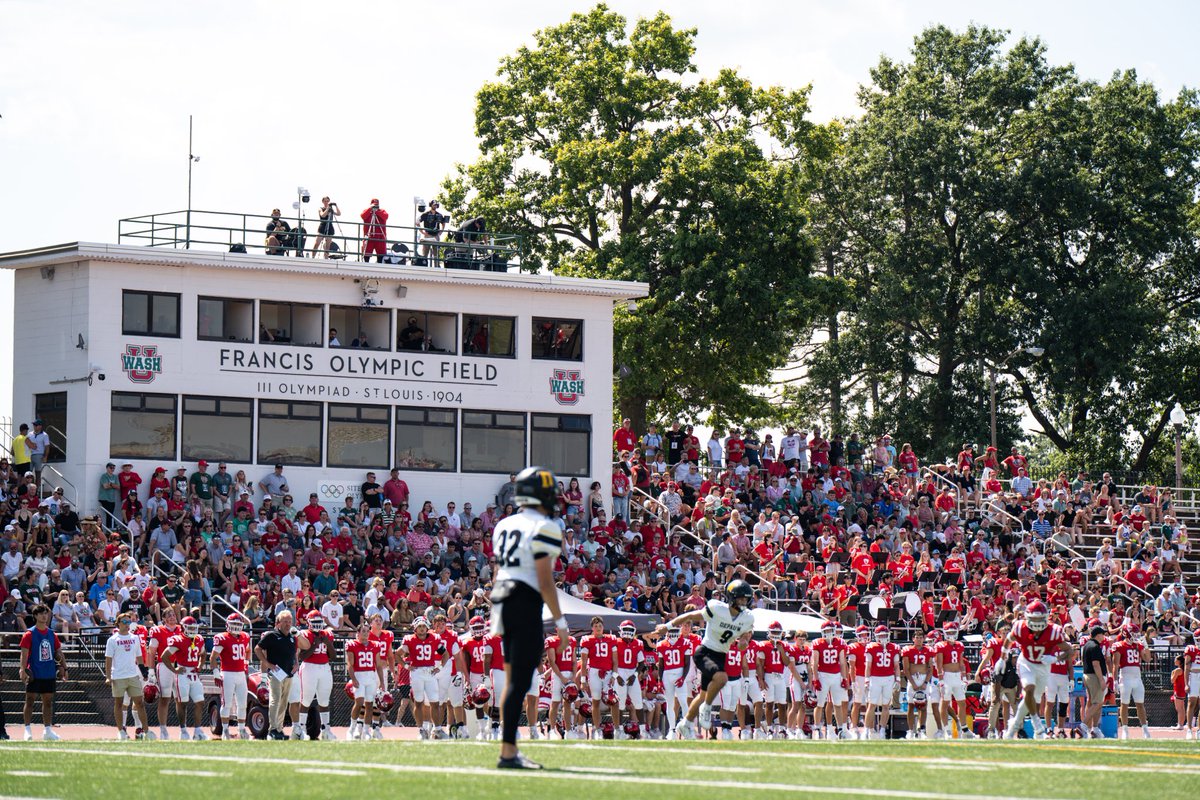 washufootball's tweet photo. Thank you fans for a fantastic atmosphere in our Home Opener! 🐻 https://t.co/WMHGUehaEo
