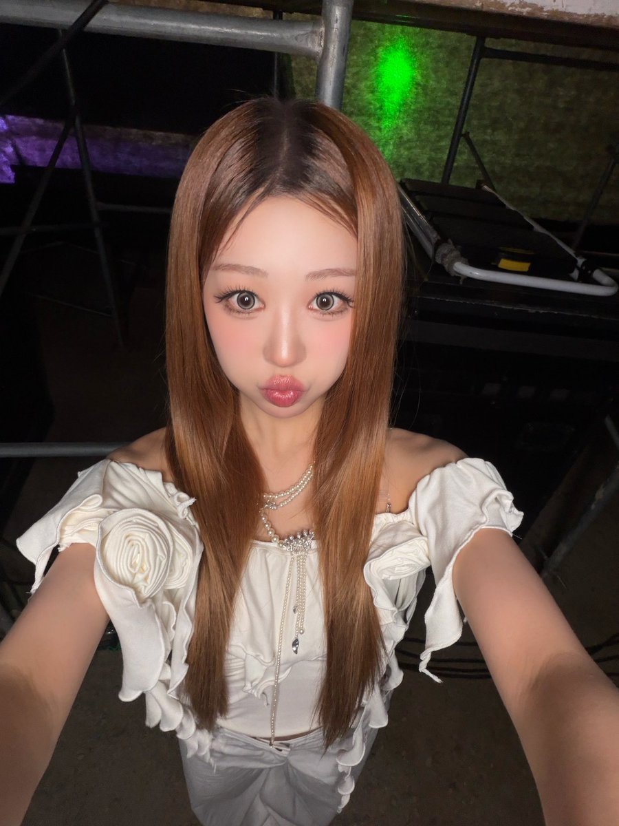heart5base's tweet photo. #LIRI via b.stage 👽

“This is seriously so much fun… HEARTY is the best … Nonghyup Univ is also the best …🫰🏻”

#HEARTOFWOMAN #리리 https://t.co/GdXPlgIZe8