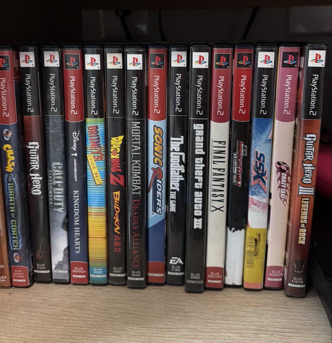 TiaCorine's tweet photo. lil ps2 stash 🤌🏽 https://t.co/oArR58PIKA