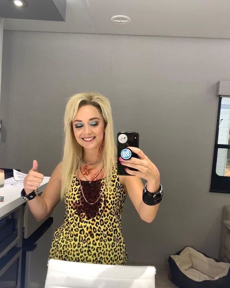 gorinhes's tweet photo. mal posso esperar pras fotos no espelho da billie dessa season https://t.co/uvRu9BiT4G