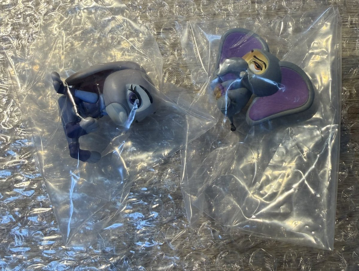 edbtty_'s tweet photo. カプセルトイ ガチャ 肩ズンFig. ズートピア in サバンナ・セントラル 交換

【譲】フィニック ジュディ・ポップス
【求】フラッシュ

埼玉手渡しor郵送
お気軽にお声掛けください！ https://t.co/8vAfAbC9dY