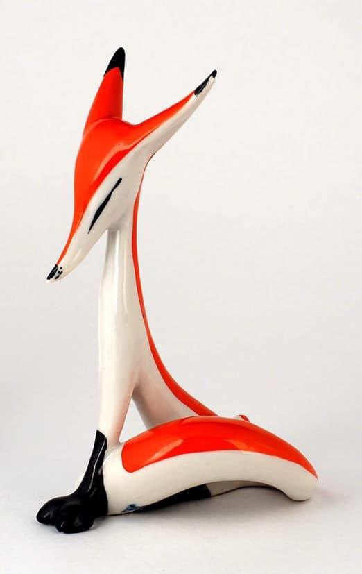 sovietvisuals's tweet photo. Porcelain fox figurine, Leningrad, USSR, 1960s. https://t.co/qpvSacgfh8