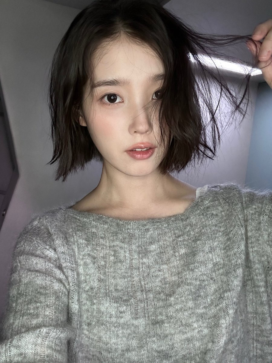 _IUstagram's tweet photo. 이 별로부터 https://t.co/8tBGBewFTw