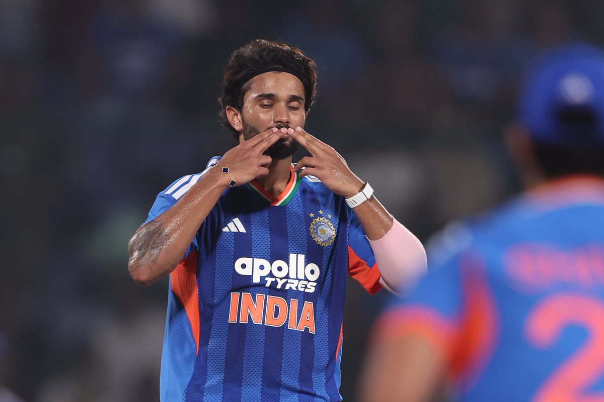 CricCrazyJohns's tweet photo. - Wicket in the 1st ball in his 1st over ✅
- Wicket in the 1st ball in his 2nd over ✅
- Wicket in the 1st ball in his 3rd over ✅

ONE &amp; ONLY NITISH KUMAR REDDY 😍 https://t.co/uHWFd9b19S