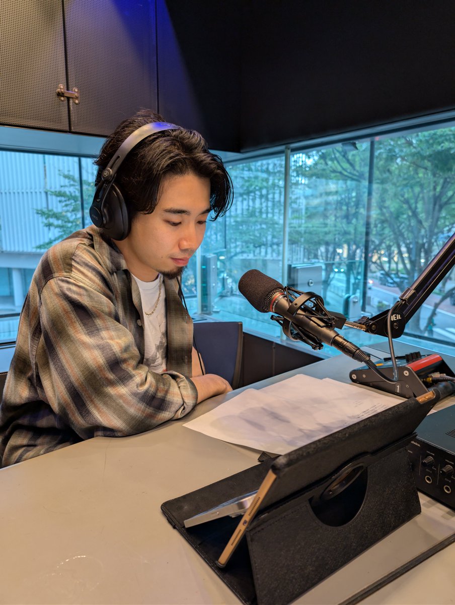 JWAVESPARK's tweet photo. #KingGnu #新井和輝 のSPARK👑🐃
放送中...📻

▶︎佐瀬バンド神戸公演を振り返る💭
▶︎「逆ハーモニクス」開催！
▶︎新井さんがセレクトするベース曲🎧

https://t.co/8V3IVJdhbr

#sp813 #jwave https://t.co/GM8jYxpMCj