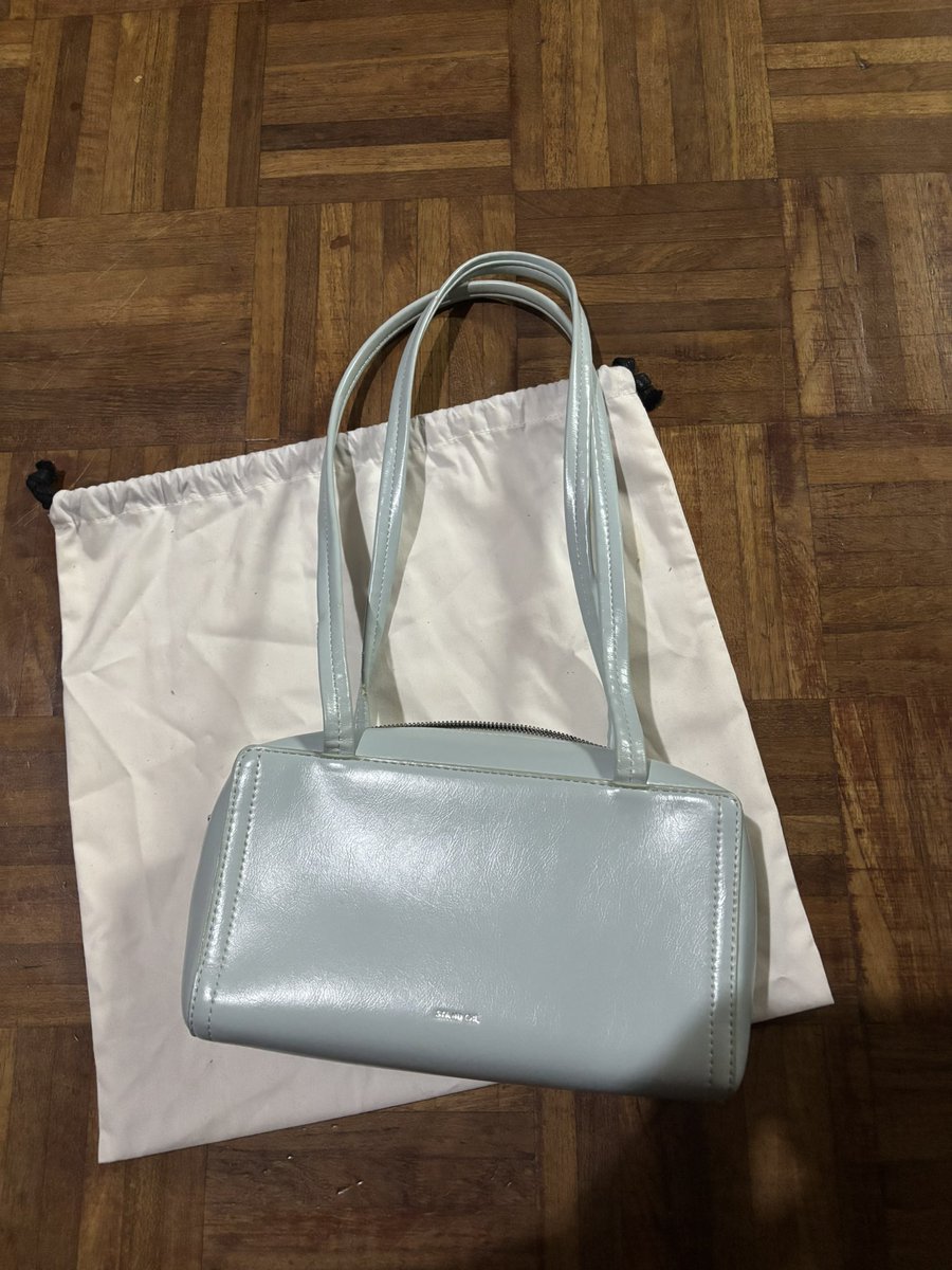 quickkkkkk82510's tweet photo. #ส่งต่อstandoil #ส่งต่อstandoil stand oil post bag สี sky blue
มีร่องรายการใช้งาน ตำหนิเพิ่มเติมใต้เม้น
ของแท้100% 
❤️เอาไป 450 ส่งฟรีค่ะ❤️
#standoil #standoilth #standoilthailand 
#ส่งต่อstandoil #ส่งต่อกระเป๋า #กระเป๋าสะพายข้าง #กระเป๋า #ส่งต่อเสื้อผ้า #กระเป๋าแบรนด์เนม #ส่งต่อ https://t.co/i008nXczwp