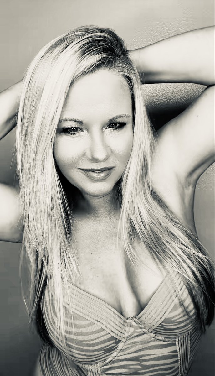 ThatLaCpl's tweet photo. Do you ever look at someone &amp; think “you can do whatever TF you want to me?”
Because, same!💋🌶️ https://t.co/uUkPyiIq2v