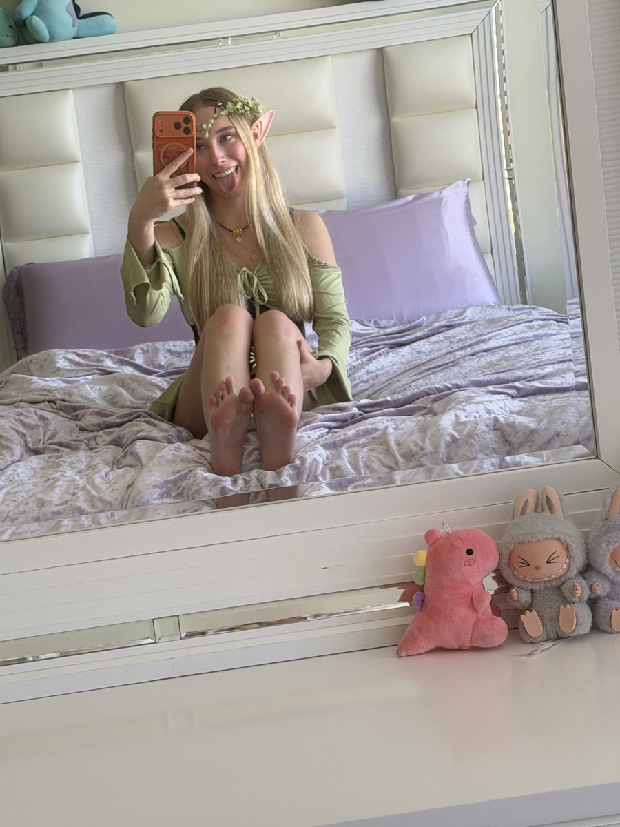 majorfweekalert's tweet photo. need healing from the elf cleric? ;p https://t.co/rd4FL6GqKO