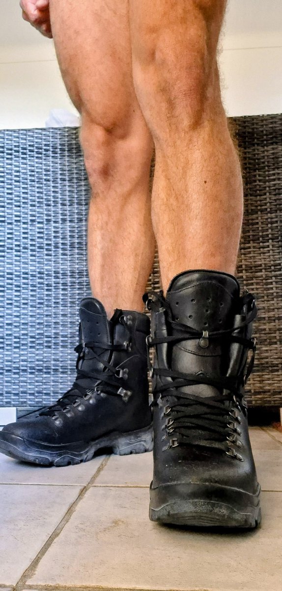 BossAlpha2's tweet photo. Tu veux les #rangers de l'#armée de ton boss ?

C'est possible...
https://t.co/MYNnXHvIYm

#militaire #fetishgay https://t.co/BKNjq7dmZT