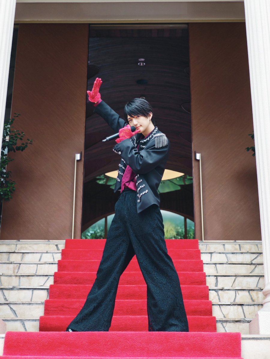 taisho_maeda916's tweet photo. おおよそ1年ぶりの誕生日
生まれて初めて31歳になりました👑

これからも
応援してくださるあなたと共に👆🤴✨
#前田大翔
#ぷりんすはぴば https://t.co/VUSAWpJFti