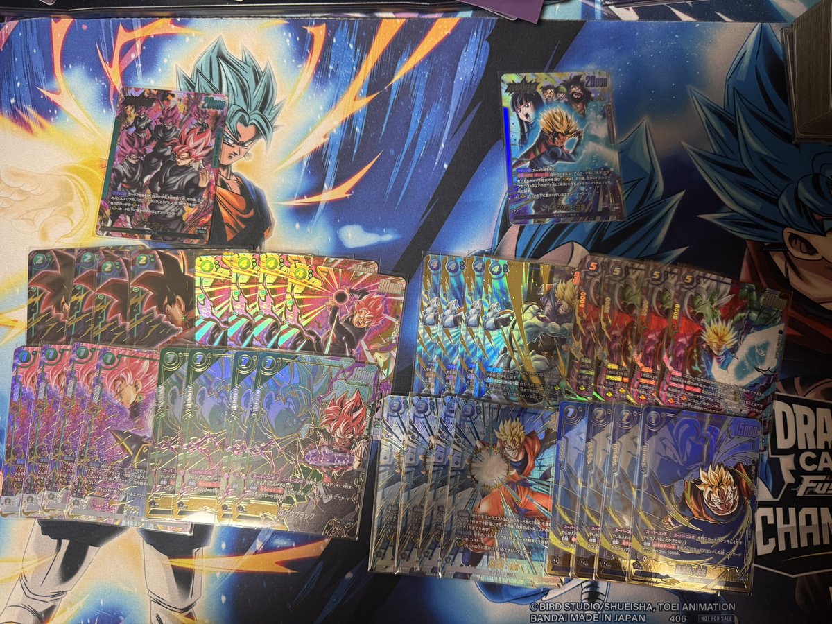 kurokunn0327's tweet photo. やっと初日に買ったパラレルたちが届いた！ https://t.co/k58Vt2KZvf