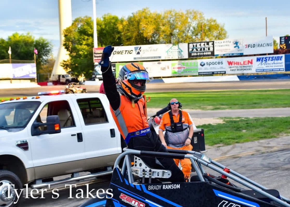 ZampHelmets's tweet photo. A ZAMP CHAMPION!🏆🏁

Congrats to Brady Ransom on wrapping up the midget title at Meridian Speedway. Brady runs Zamp head to toe, helmet to shoes, and he backed it up all season long.

Nothing better than watching one of our own get it done at a home state track. https://t.co/MQkrsGJNUX