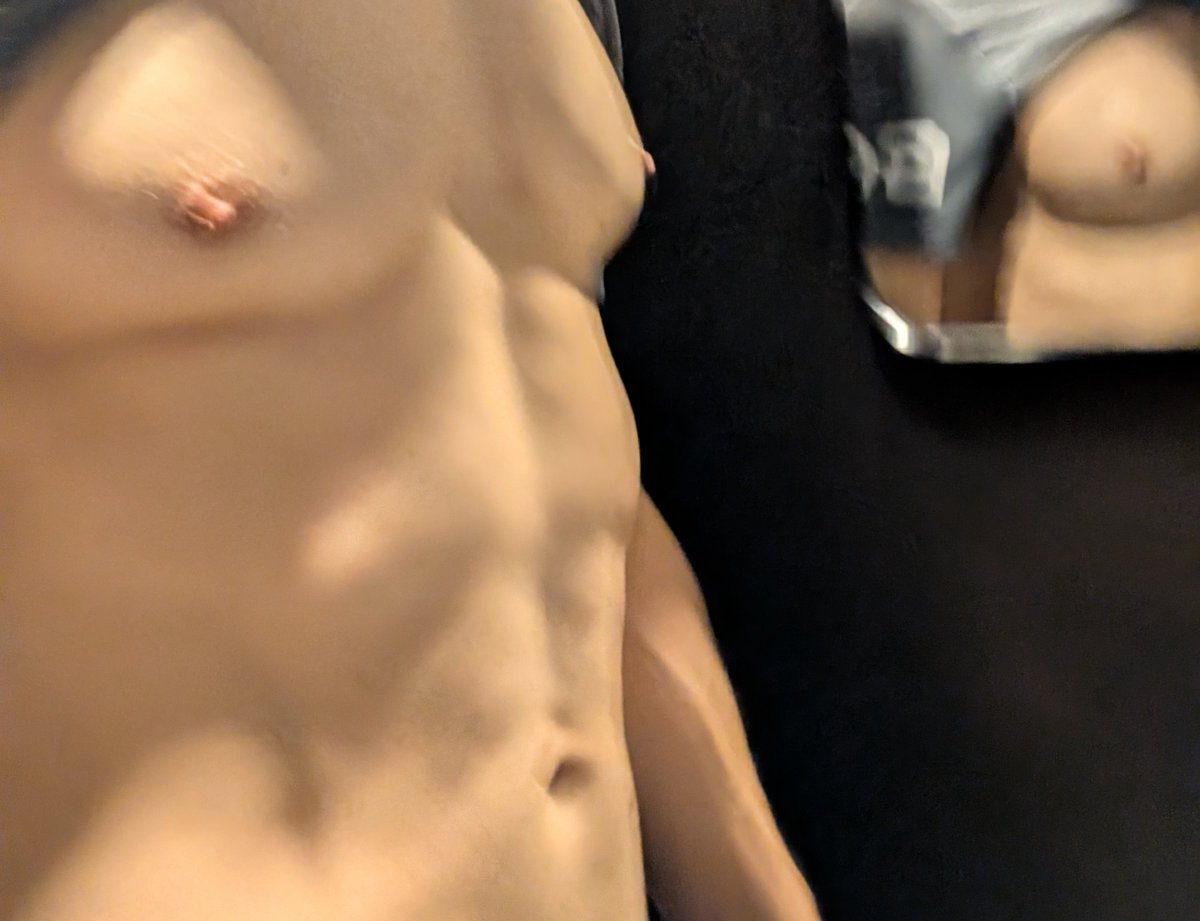 meatyboy93's tweet photo. #tits https://t.co/CxFWkHMrdU