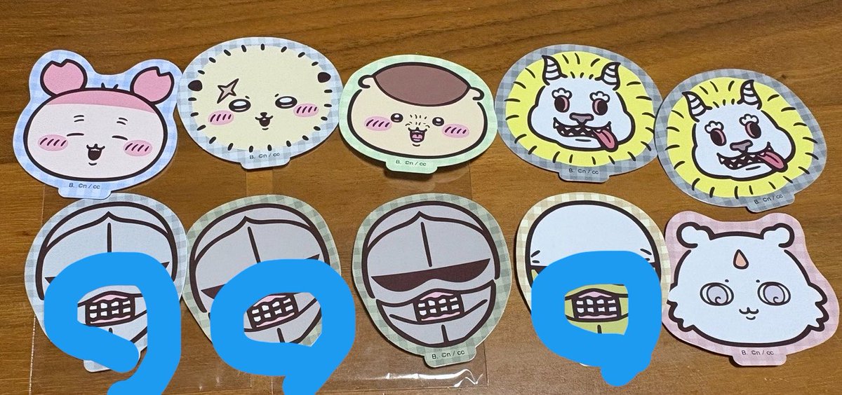 175xxu_u's tweet photo. @kgvn_ 初めまして、お声掛けいただきありがとうございます。
つけてくださった🔴全てお譲り可能です。
お写真お借りして当方🔵を求めておりますが交換は可能でしょうか。
（1枚目の鎧さんは各一種ずつ。色の識別が少し難しいため🔵が誤っていったら申し訳ございません。）
再度ご検討いただけると幸いです。 https://t.co/LE8xMrbrJX