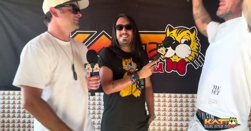 scnfdm's tweet photo. Charlie Scene and Johnny 3 Tears talk Hollywood Undead's return to Rocklahoma and more in this quick interview with Rock 100.5 The KATT-
https://t.co/7S2hIyaAyA
#HollywoodUndead #FeelsLikeHome #Rocklahoma https://t.co/FvfZ8KrUDH