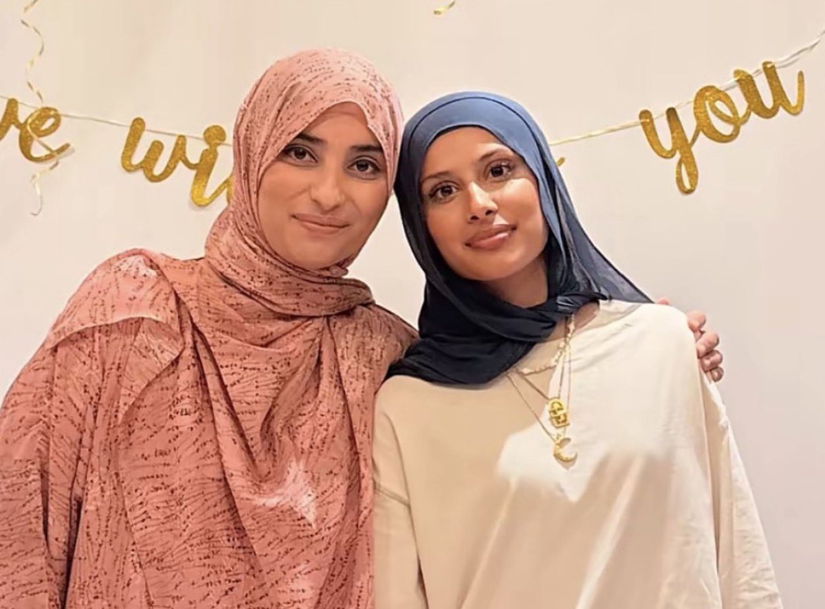 Hc1gooner's tweet photo. (I’m back!!) Ayla and her sexy mother, both of these hijabi whores would get bred. Like n retweet for more. https://t.co/HRaa9XAKew