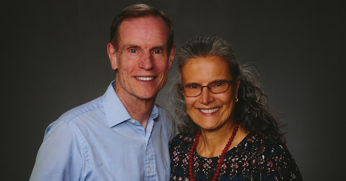 UICancerCenter's tweet photo. Given 3 – 5 years to live, David is still here more than 20 years later. A Phase III clinical trial at UIC changed his life, and inspired a lasting commitment to #cancerresearch. 

Read his story: https://t.co/1EK3dsU9PY https://t.co/yCJkfoYcbw