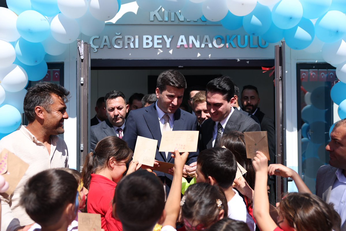 ayyildirim1's tweet photo. 📍 İzmir - Kınık

Liderimiz Sayın Devlet Bahçeli Beyefendi tarafından adı verilen, İzmir Ülkü Ocakları İl Başkanlığımızca Kınık ilçemizin Bağalan köyünde inşa edilen Çağrı Bey Anaokulumuzun açılışını dualarla gerçekleştirdik.

Büyük Selçuklu Devleti’nin kurucularından Çağrı Bey’in adını taşıyan bu kıymetli eğitim yuvasının evlatlarımıza, köyümüze ve İzmir’imize hayırlı olmasını Cenab-ı Allah’tan niyaz ediyorum. 🇹🇷