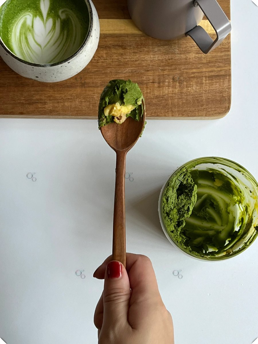 minth221108's tweet photo. Whip up a 2-minute iced matcha latte: mix 1 tsp matcha powder, 8 oz cold oat milk u0026 a dash of honey. Refreshing, creamy u0026 perfect for afternoon slumps! https://t.co/hVW2k2hArX